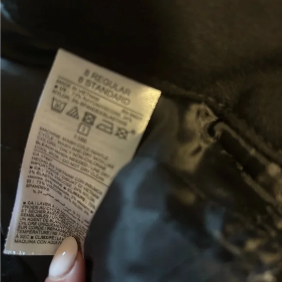 Old Navy Women’s Black Pixie Pants Size 8 - Picture 4 of 5